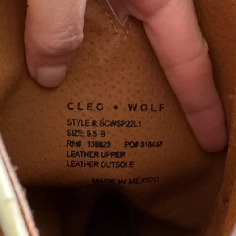 Classic Tan Western Boots - Picture 4 of 4